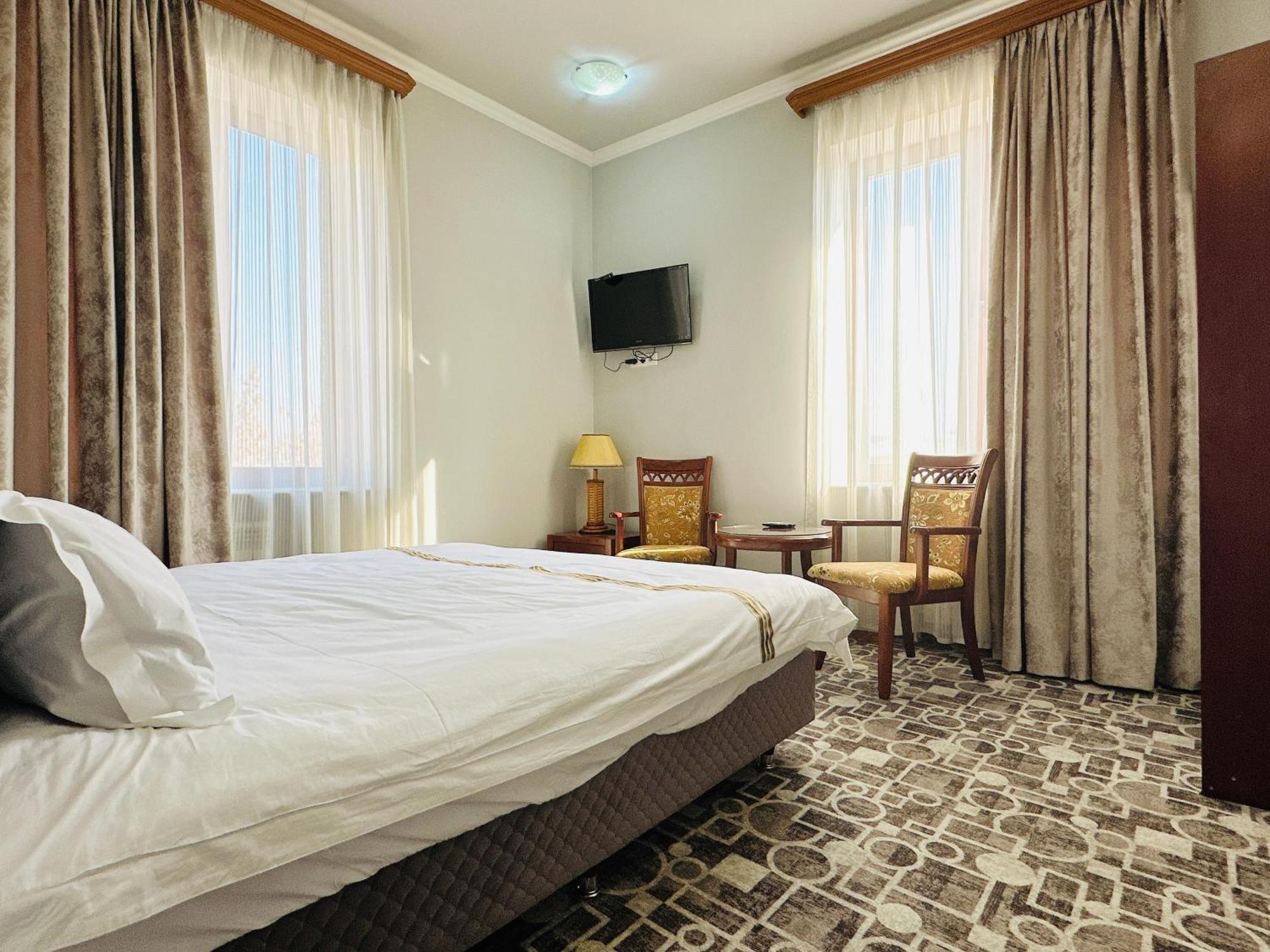 Sd Hotel Єреван Екстер'єр фото